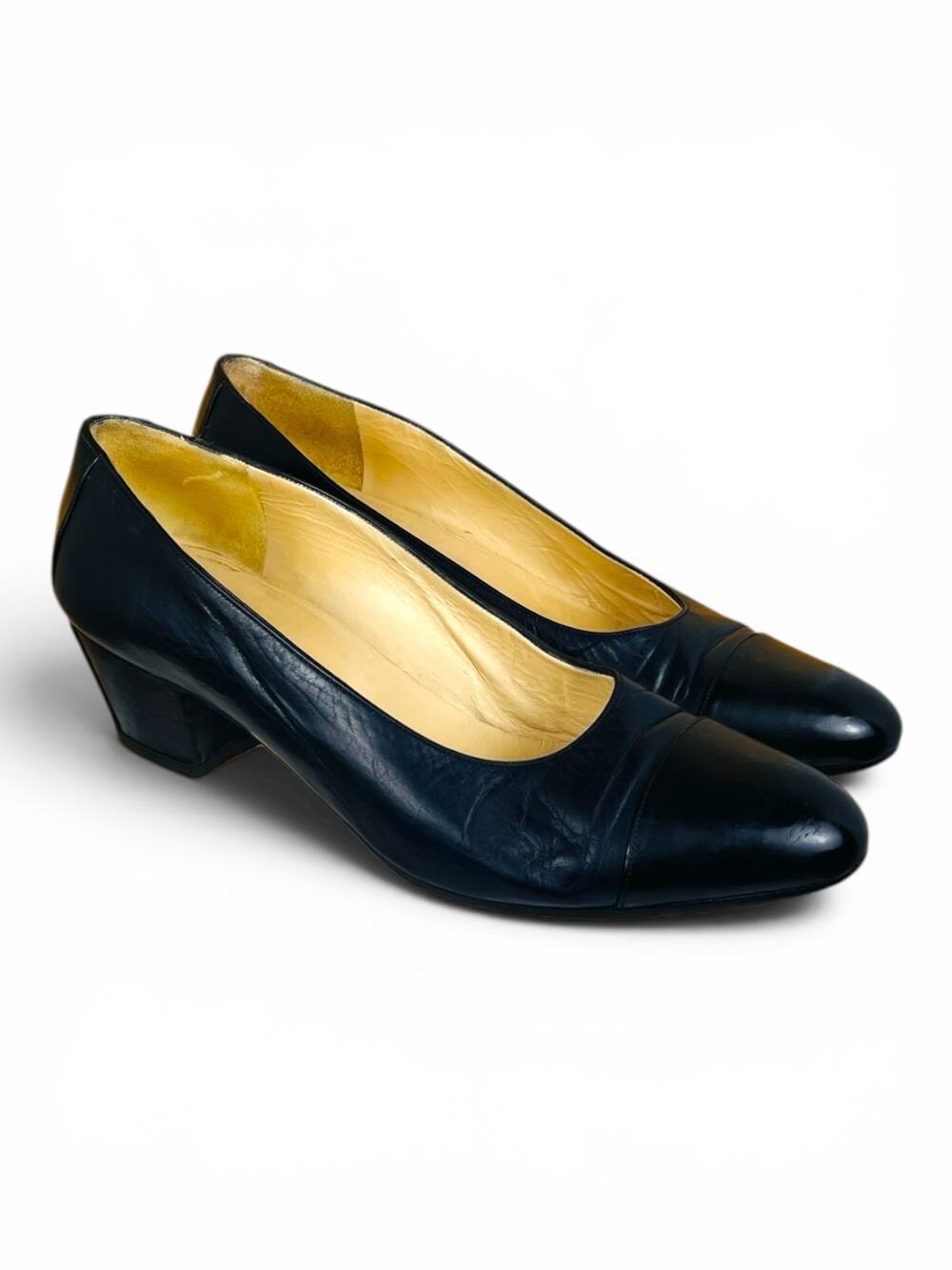 Chanel 1998 Two Tone Spectator Cap Toe Pumps Navy Black Leather Heels 36